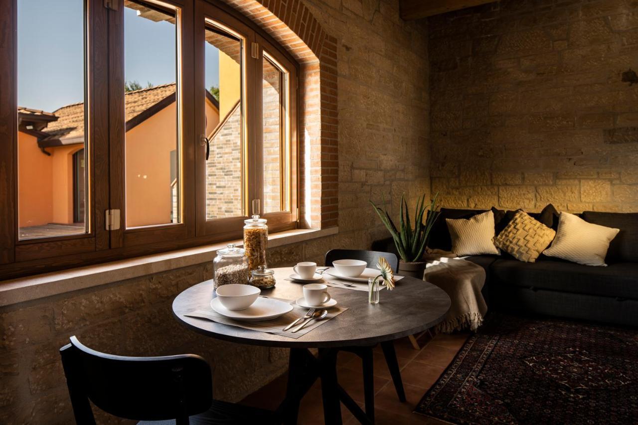 Borgo Olivo Apartment ปิเอเตรลชินา ภายนอก รูปภาพ
